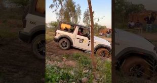 Auto Thar struggling in mud#youtube #shortvideo #trending #youtubeshorts #shortvideo #shorts #short