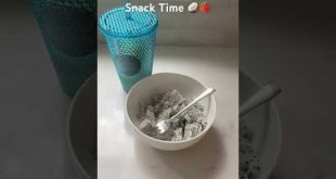 This is so random 🙈 #shorts #preppy #fyp #dragonfruit #snack #bloom #youtube #youtubeshorts #foryou